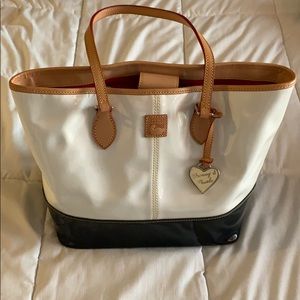 Dooney & Bourke White and Navy Bag